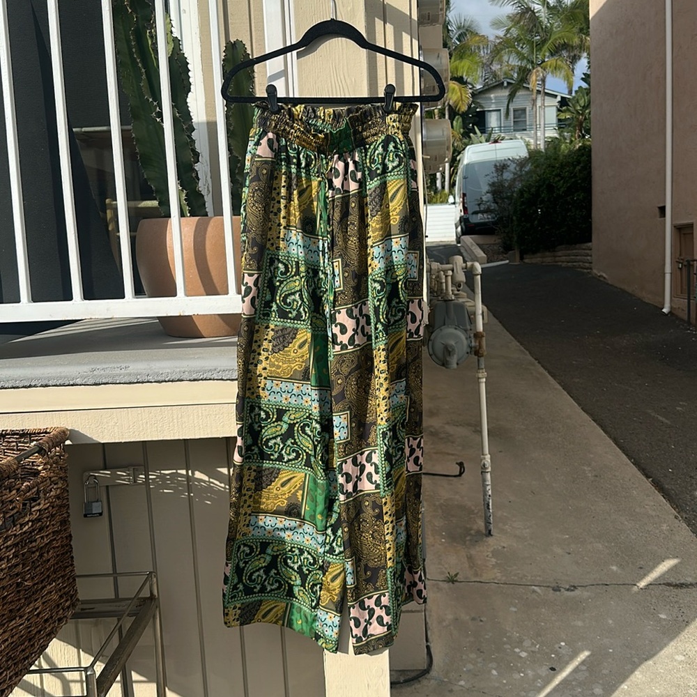 Free People silk patterned pants in size M